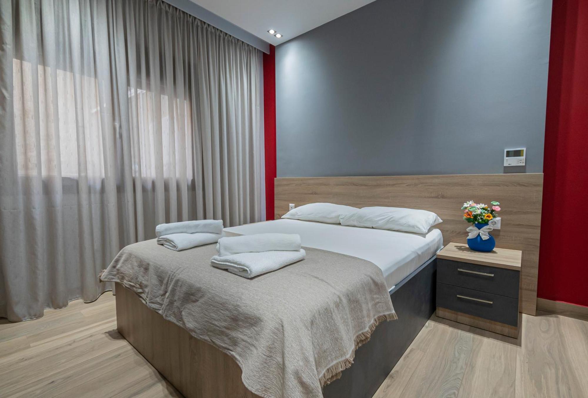 P & K Design Ltd Flats By Rentals Pro Services - نيا موذانيا المظهر الخارجي الصورة