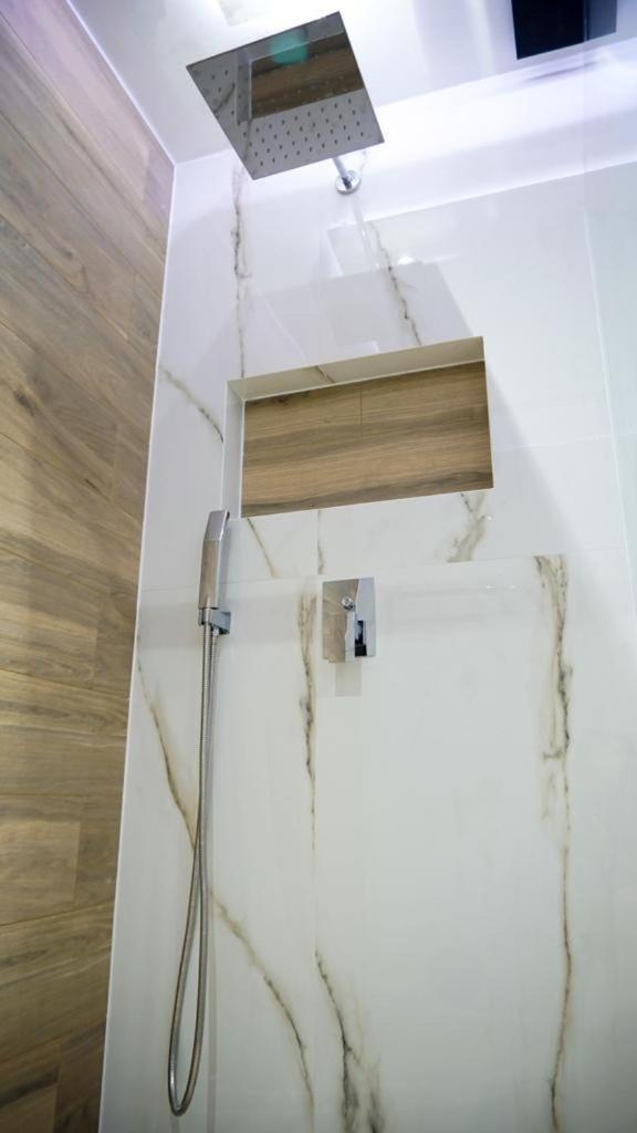 P & K Design Ltd Flats By Rentals Pro Services - نيا موذانيا المظهر الخارجي الصورة