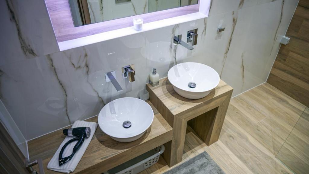 P & K Design Ltd Flats By Rentals Pro Services - نيا موذانيا المظهر الخارجي الصورة