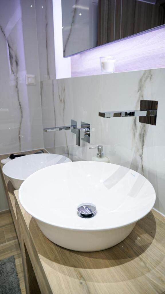 P & K Design Ltd Flats By Rentals Pro Services - نيا موذانيا المظهر الخارجي الصورة