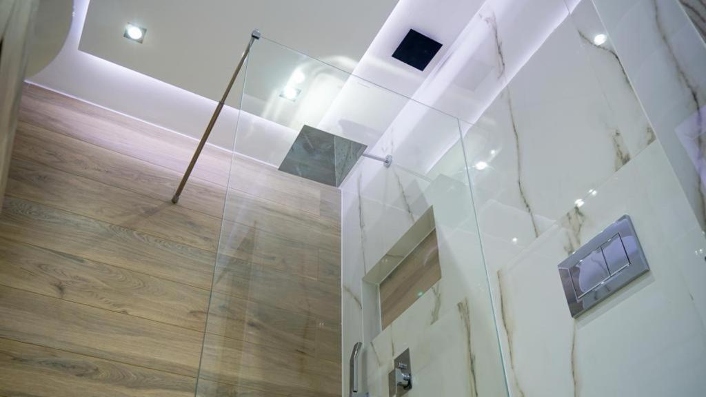 P & K Design Ltd Flats By Rentals Pro Services - نيا موذانيا المظهر الخارجي الصورة